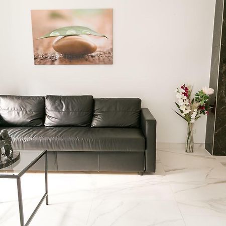 Supreme Vienna Studio Apartment Bagian luar foto