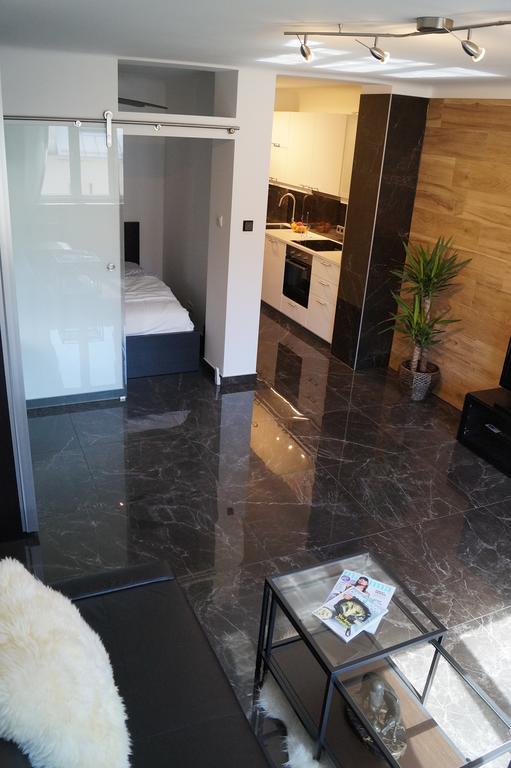 Supreme Vienna Studio Apartment Bagian luar foto
