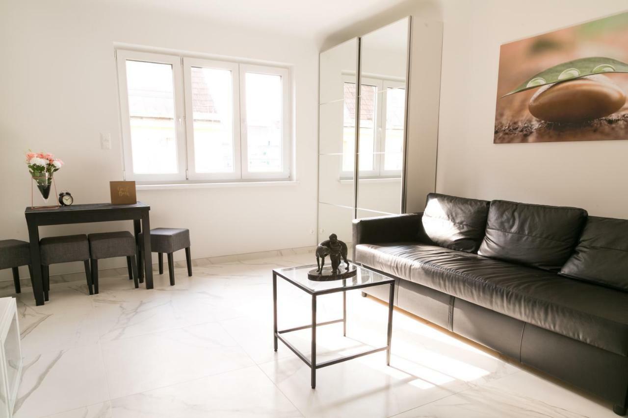 Supreme Vienna Studio Apartment Bagian luar foto