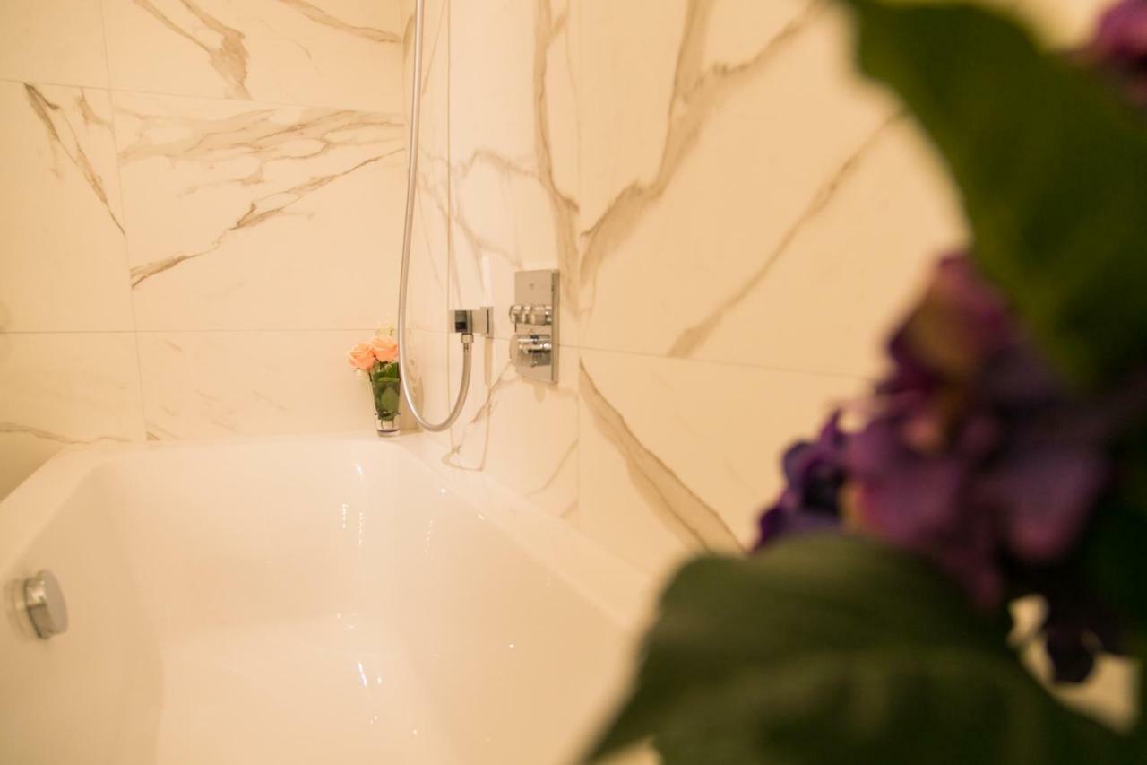 Supreme Vienna Studio Apartment Bagian luar foto
