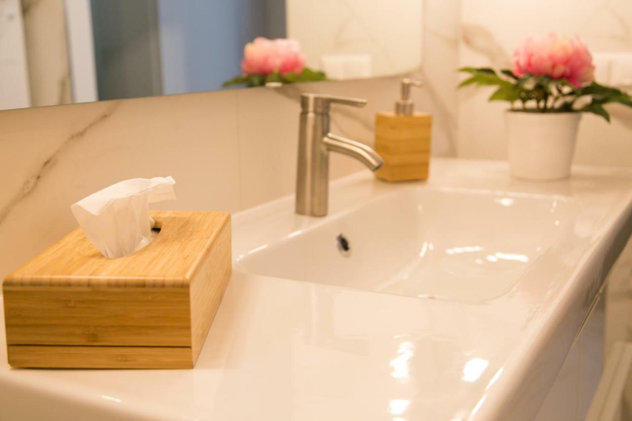 Supreme Vienna Studio Apartment Bagian luar foto